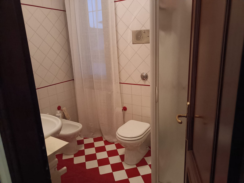 Scoprite questa affascinante villa singola situata nel tranquillo comune di Ponte San Nicolò, nel...