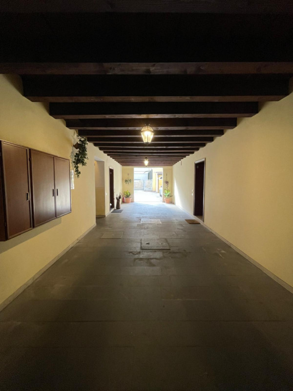 In Centro storico di Padova proponiamo un appartamento situato al piano terra di un'elegante  pal...