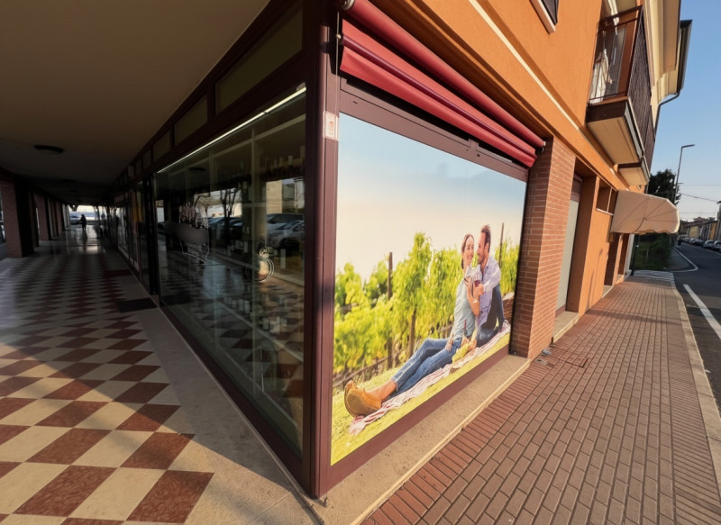 Proponiamo in vendita un negozio di circa 55 mq situato nel comune di Lonigo. L’immobile si trova...