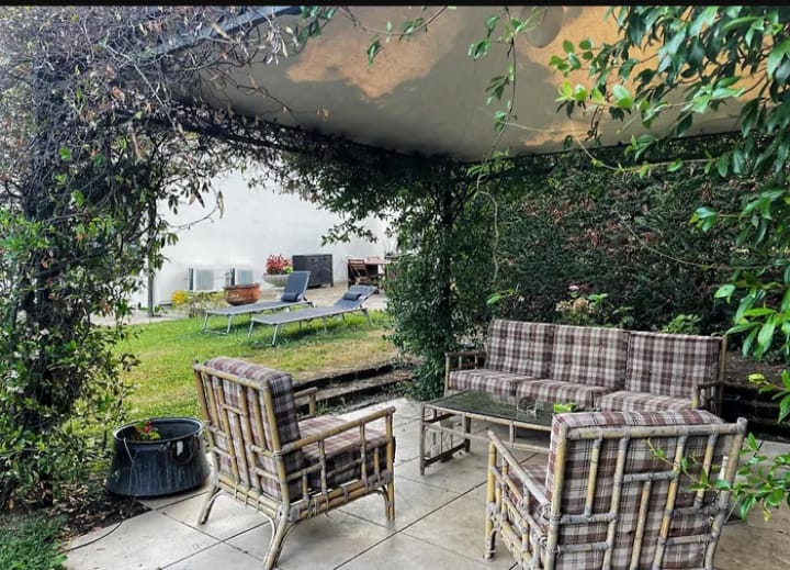 TEOLO - Situata sulla sommità di una dolce collinetta, questa splendida villa veneta offre un'esp...