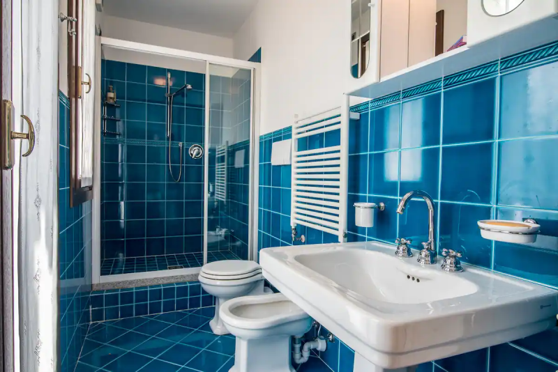 TEOLO - Situata sulla sommità di una dolce collinetta, questa splendida villa veneta offre un'esp...