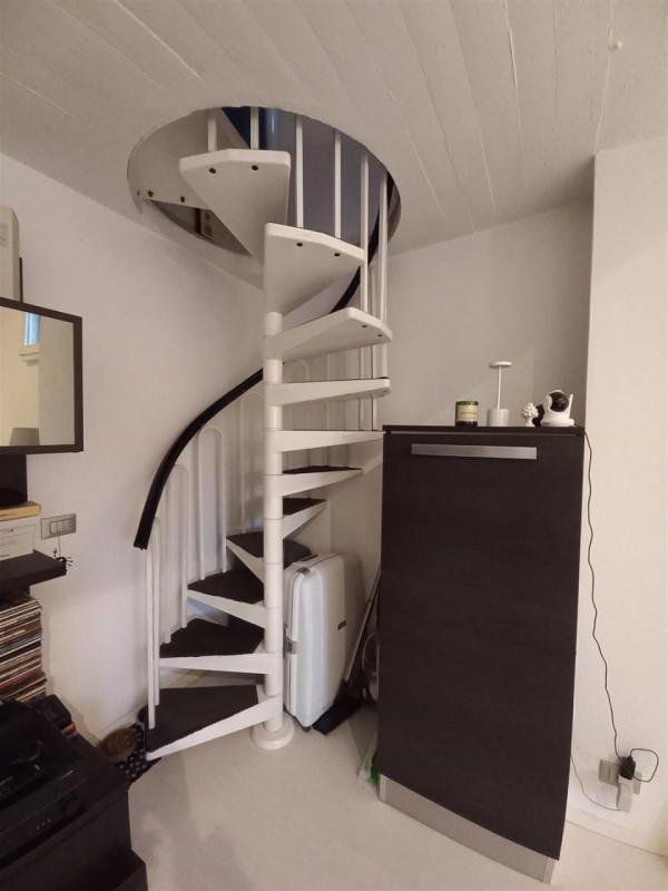 VICENZA, CENTRO STORICO (NO ZTL): MINI ULTIMO PIANO SU DUE LIVELLI ARREDATO, LIBERO 01/05/2026. C...