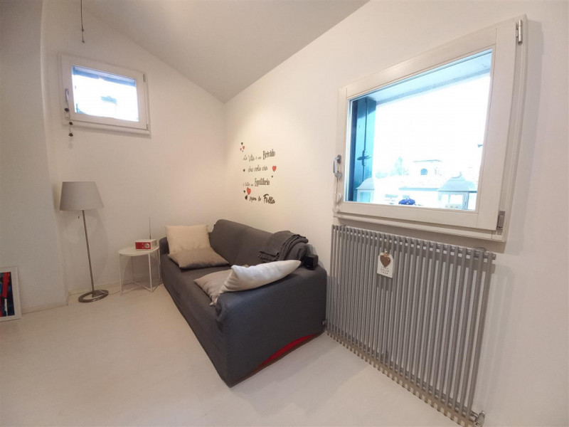 VICENZA, CENTRO STORICO (NO ZTL): MINI ULTIMO PIANO SU DUE LIVELLI ARREDATO, LIBERO 01/05/2026. C...