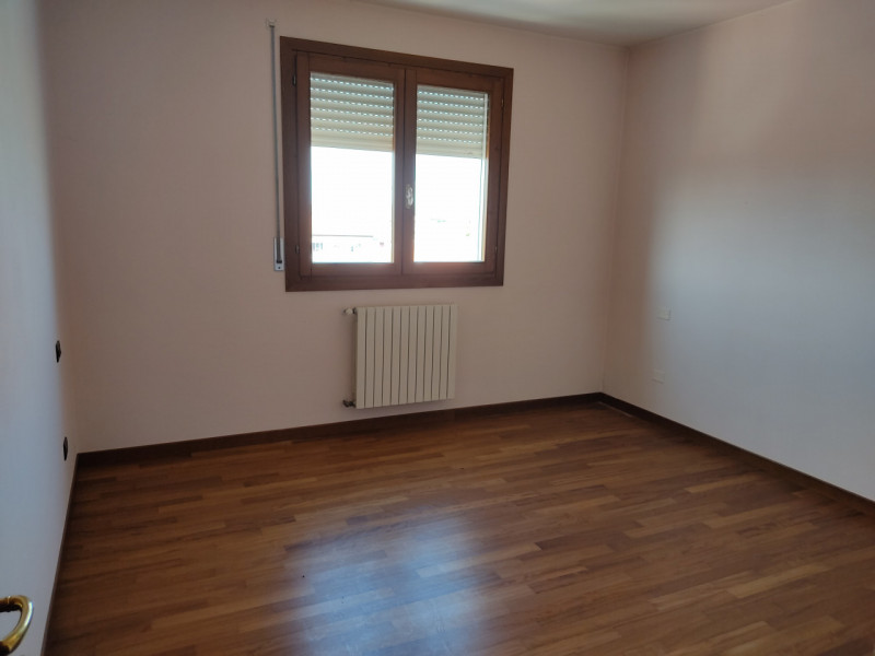 SELVAZZANO DENTRO - CASALLE: Ti presentiamo un'opportunità imperdibile per acquistare un elegante...