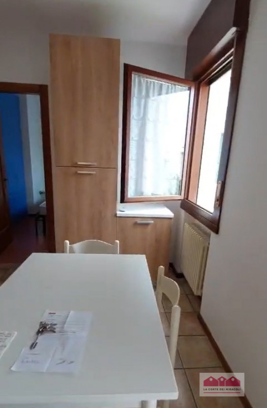 SAN BORTOLO: MINI SILENZIOSO ARREDATO, COMPOSTO DA SOGGIORNO CON ANGOLO COTTURA, BAGNO CON DOCCIA...