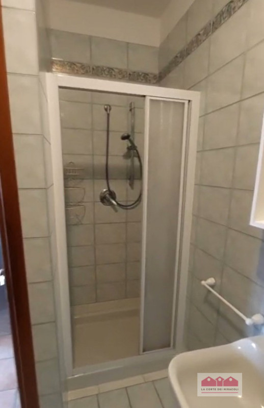 SAN BORTOLO: MINI SILENZIOSO ARREDATO, COMPOSTO DA SOGGIORNO CON ANGOLO COTTURA, BAGNO CON DOCCIA...