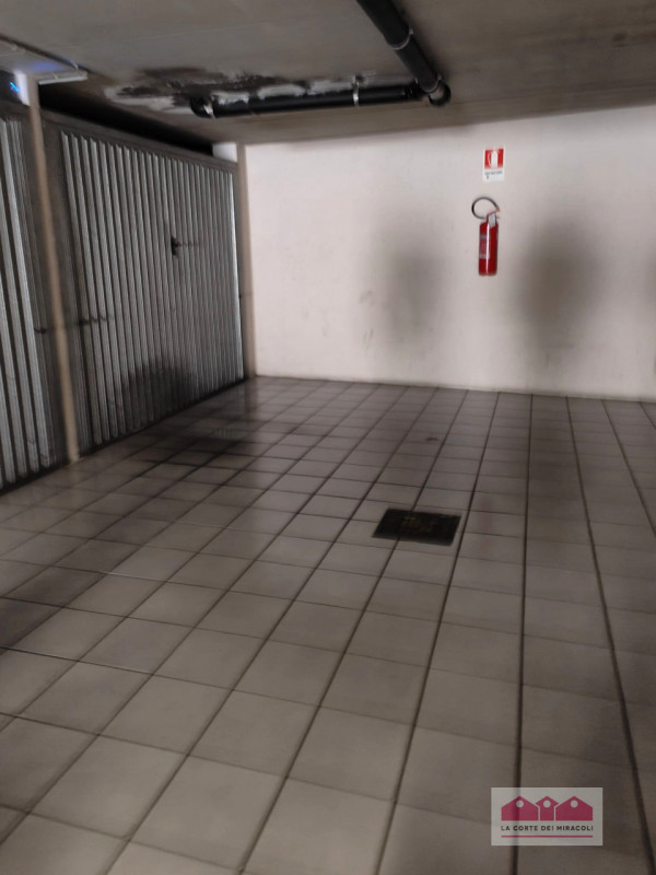 SAN BORTOLO: MINI SILENZIOSO ARREDATO, COMPOSTO DA SOGGIORNO CON ANGOLO COTTURA, BAGNO CON DOCCIA...