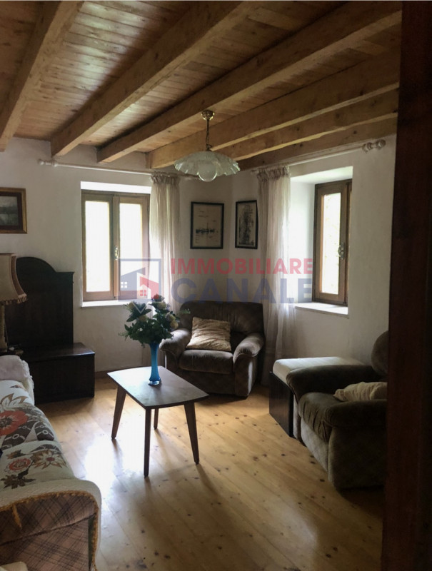 Casa di montagna arredata con soffitta e giardino – Laghi (VI)

Nel suggestivo contesto naturale ...