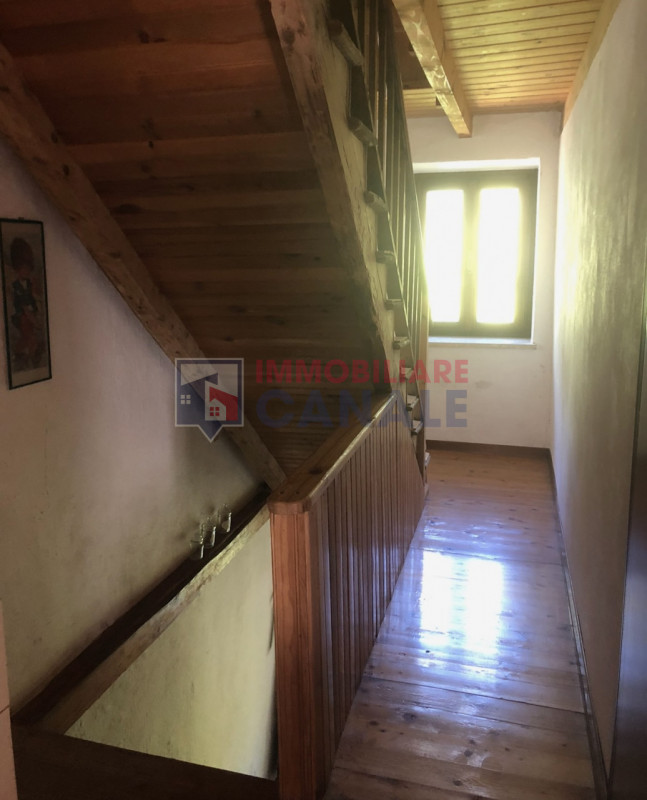 Casa di montagna arredata con soffitta e giardino – Laghi (VI)

Nel suggestivo contesto naturale ...