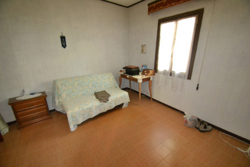 In una delle zone più richieste di Creazzo, immersa nella tranquillità della collina ma comodissi...