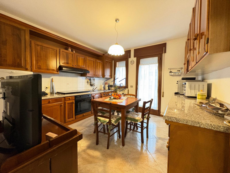 Gorgo al Monticano - (Treviso)
In esclusiva, proponiamo un ampio appartamento quadrilocale al pia...