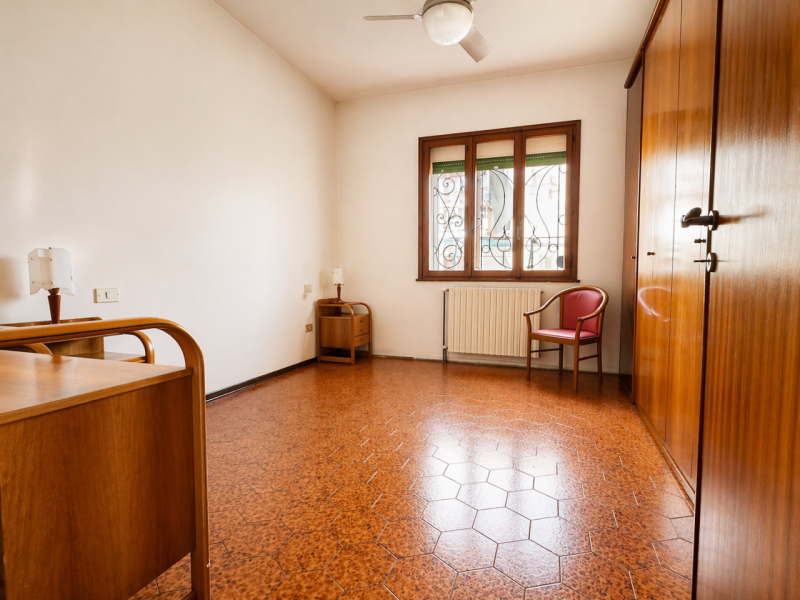 A Sarmeola di Rubano, in zona comoda ai principali servizi e alle vie di collegamento, proponiamo...