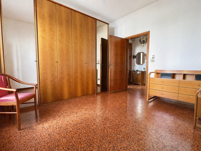 A Sarmeola di Rubano, in zona comoda ai principali servizi e alle vie di collegamento, proponiamo...