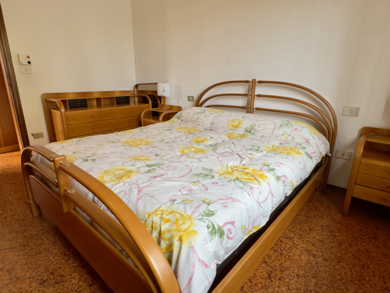 A Sarmeola di Rubano, in zona comoda ai principali servizi e alle vie di collegamento, proponiamo...