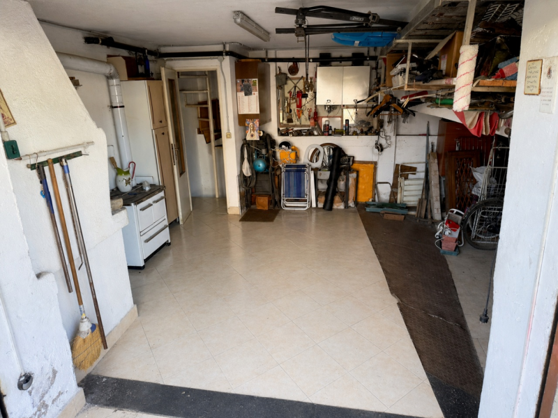 A Sarmeola di Rubano, in zona comoda ai principali servizi e alle vie di collegamento, proponiamo...