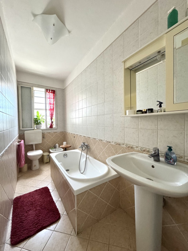 Appartamento piano terra con taverna e garage 

Trattative riservate Immobiliare Unica Colceresa ...