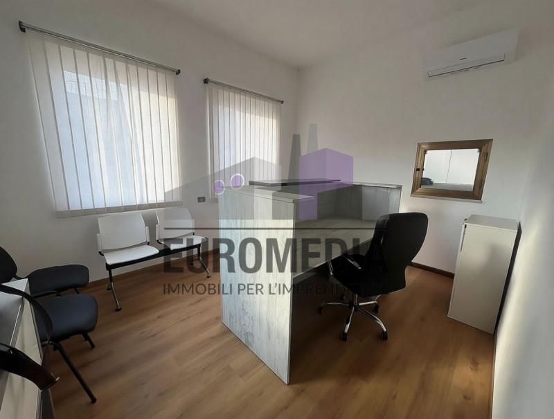 Rif. 1585 – ANTONIO – Per informazioni: 338.4892021
EUROMEDIA propone in locazione un interessant...