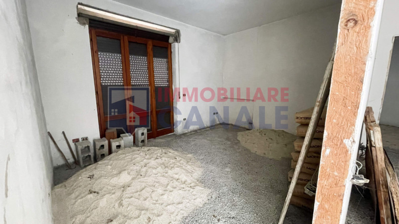 In contesto riservato di sole 4 unità, proponiamo appartamento al primo ed ultimo piano, completa...