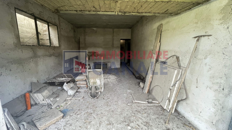 In contesto riservato di sole 4 unità, proponiamo appartamento al primo ed ultimo piano, completa...