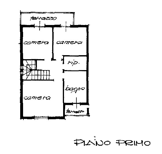 Proponiamo in vendita a Villa Estense, casa a schiera centrale, caratterizzata da scoperto privat...