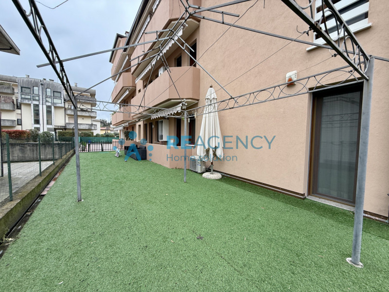 ALTAVILLA VICENTINA

Stai cercando un APPARTAMENTO BICAMERE con GIARDINO di recente ristrutturazi...