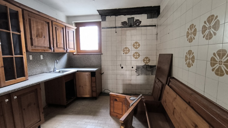 Nel cuore del suggestivo borgo storico di Scomigo, dove il tempo sembra scorrere con un ritmo più...