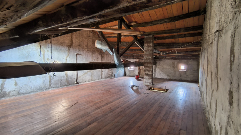 Nel cuore del suggestivo borgo storico di Scomigo, dove il tempo sembra scorrere con un ritmo più...