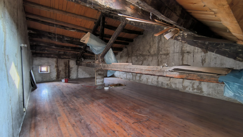 Nel cuore del suggestivo borgo storico di Scomigo, dove il tempo sembra scorrere con un ritmo più...