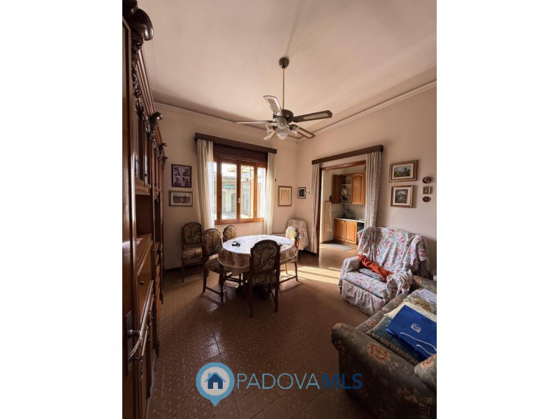 Immobile in esclusiva al Gruppo Padova MLS
Nel cuore del quartiere residenziale di Camin, a pochi...