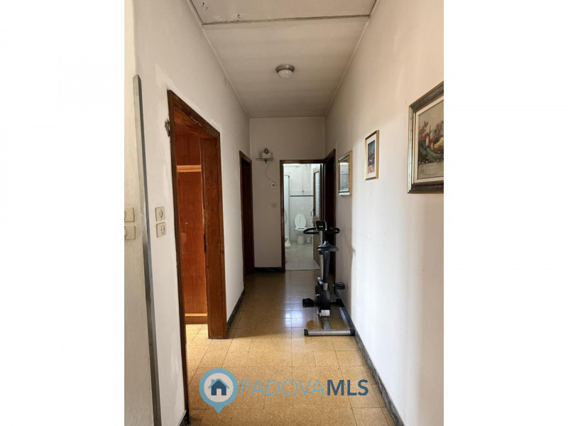 Immobile in esclusiva al Gruppo Padova MLS
Nel cuore del quartiere residenziale di Camin, a pochi...