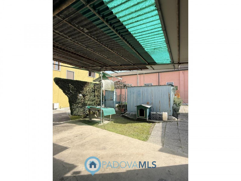 Immobile in esclusiva al Gruppo Padova MLS
Nel cuore del quartiere residenziale di Camin, a pochi...