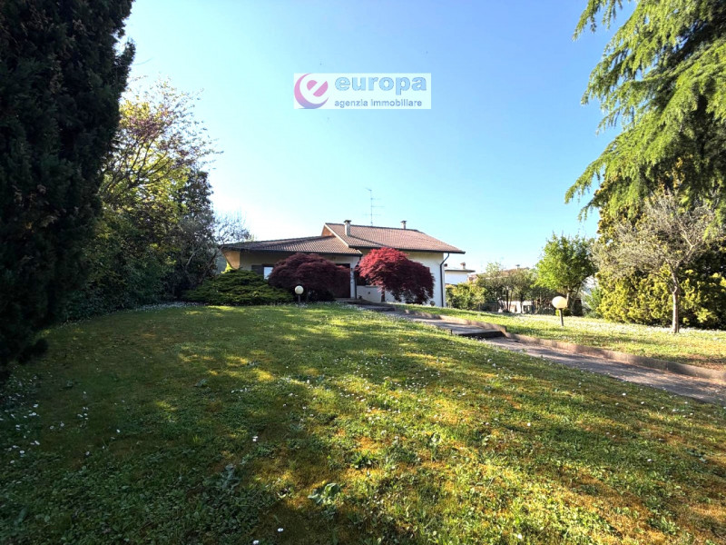 Villetta unifamiliare sita a Sant'Agostino (Comune di Altavilla Vicentina al confine con Arcugnan...