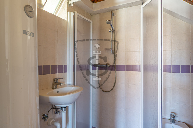 A Lusiana Conco proponiamo in vendita una casa indipendente, ideale per chi cerca indipendenza e ...