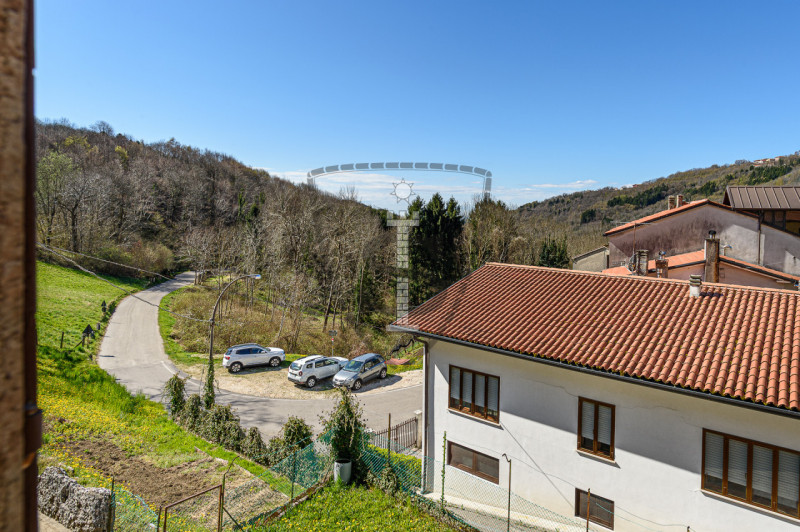 A Lusiana Conco proponiamo in vendita una casa indipendente, ideale per chi cerca indipendenza e ...