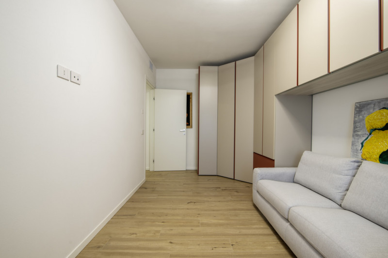 Mestrino: In quartiere residenziale nel cuore di Mestrino proponiamo un'attico composto da un'amp...