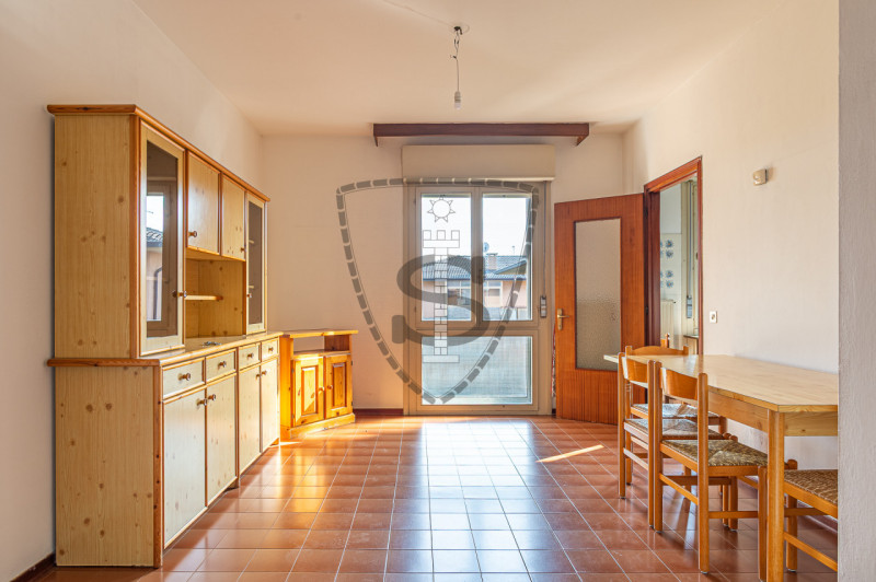 In zona residenziale nel quartiere Rondò Brenta a Bassano del Grappa, proponiamo in vendita un ap...