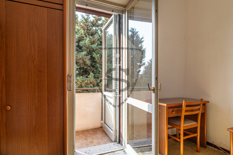 In zona residenziale nel quartiere Rondò Brenta a Bassano del Grappa, proponiamo in vendita un ap...