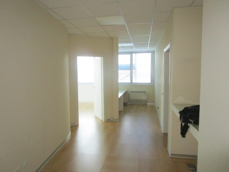 Se stai cercando un ufficio moderno e funzionale a Padova, questa è l'opportunità che fa per te! ...