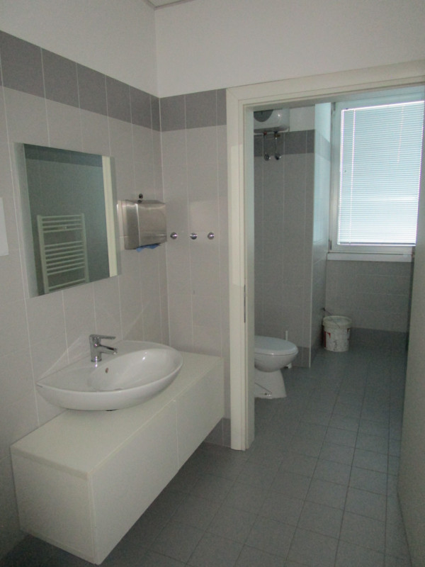 Se stai cercando un ufficio moderno e funzionale a Padova, questa è l'opportunità che fa per te! ...