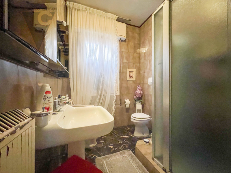 OLTREBRENTA - APPARTAMENTO 2 CAMERE
Proponiamo in vendita in zona servita appartamento trilocale ...