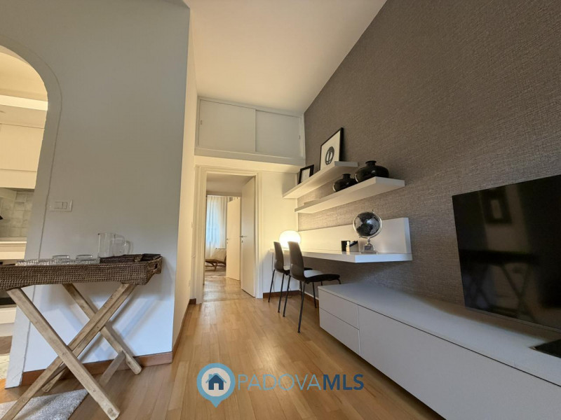 Immobile in esclusiva al Gruppo Padova MLS

A pochi passi dal Duomo di Padova, in una delle vie p...