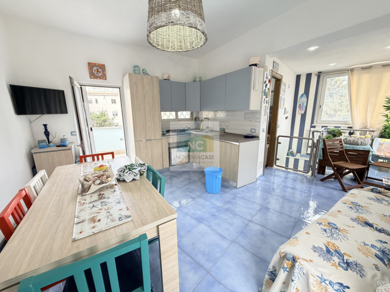 Nel cuore di Casamicciola Terme, proponiamo in vendita una bellissima casa indipendente su tre li...