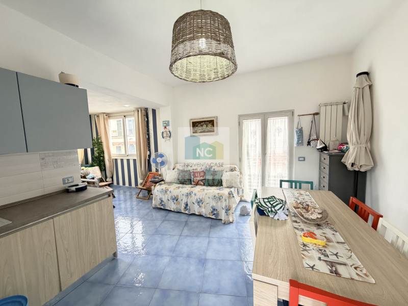 Nel cuore di Casamicciola Terme, proponiamo in vendita una bellissima casa indipendente su tre li...