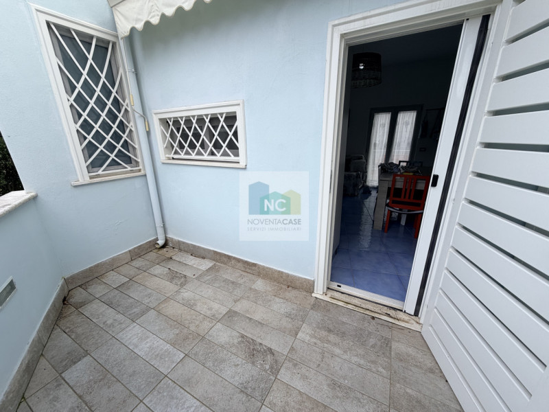 Nel cuore di Casamicciola Terme, proponiamo in vendita una bellissima casa indipendente su tre li...