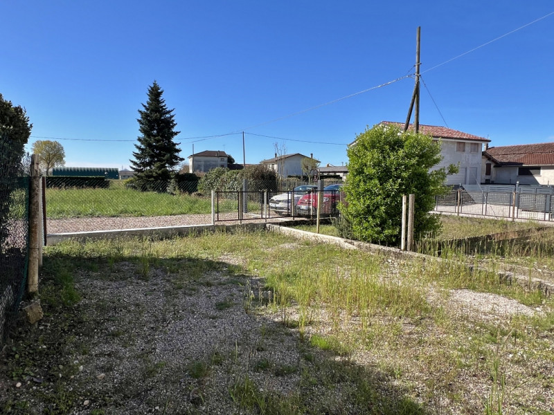 CASA SINGOLA IN VENDITA A GAZZO ZONA VILLALTA - Rif. 8374
Scoprite la vostra oasi di tranquillità...