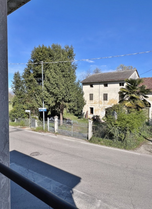 CASA SINGOLA IN VENDITA A GAZZO ZONA VILLALTA - Rif. 8374
Scoprite la vostra oasi di tranquillità...