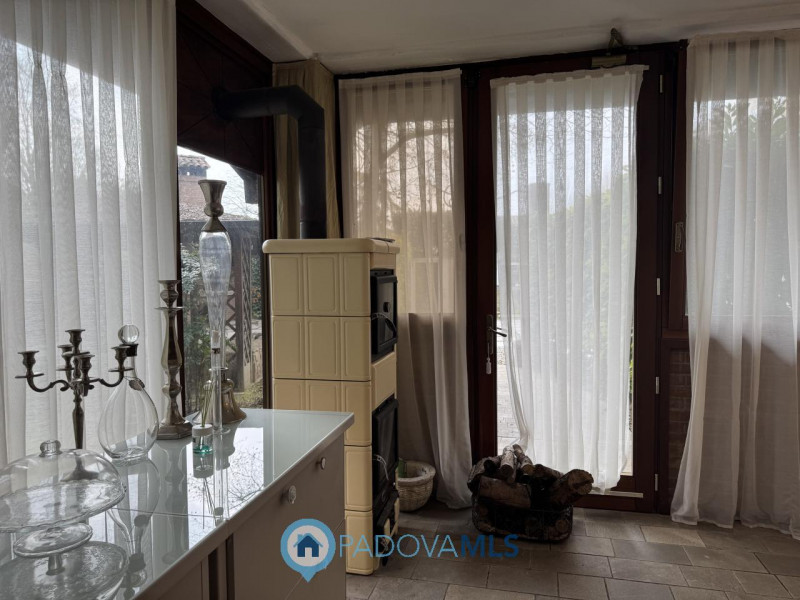 Immobile in esclusiva al Gruppo Padova MLS
Voltabrusegana. Se amate la tranquillità e allo stesso...