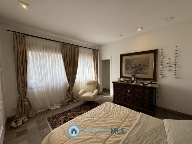 Immobile in esclusiva al Gruppo Padova MLS
Voltabrusegana. Se amate la tranquillità e allo stesso...