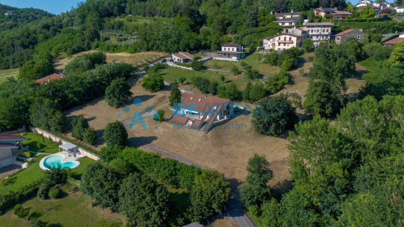 ARZIGNANO - Zona Castello

Siete una coppia o una famiglia di quattro persone? Desiderate vivere ...