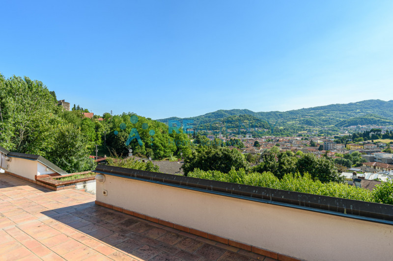 ARZIGNANO - Zona Castello

Siete una coppia o una famiglia di quattro persone? Desiderate vivere ...